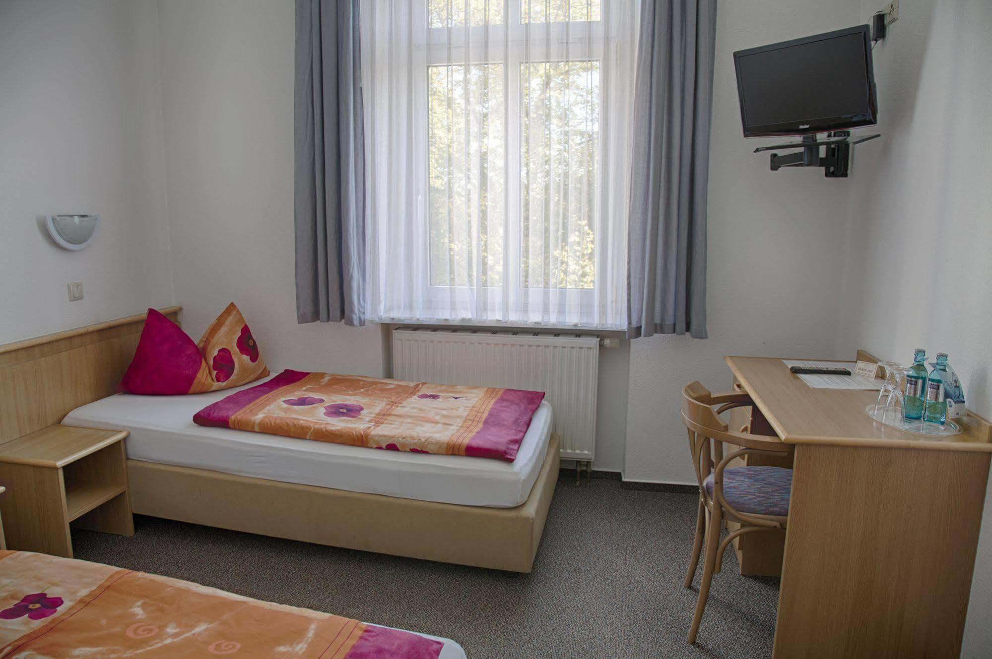 Hotel Albena - Garni Hotel Fürstenwalde Eksteriør bilde
